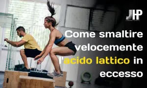 Uomo e donna si allenano con i box jump. Impara come smaltire acido lattico in eccesso per migliorare le tue prestazioni.