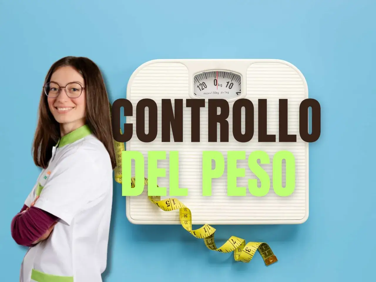 Donna sorridente con camice, bilancia e metro. Se mi peso dopo mangiato quanto devo togliere? Il controllo del peso &egrave; fondamentale.