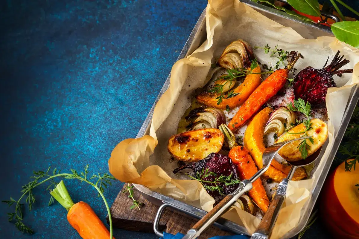 Verdure arrosto condite con olio di cocco, un modo delizioso per scoprire come usare olio di cocco in cucina.